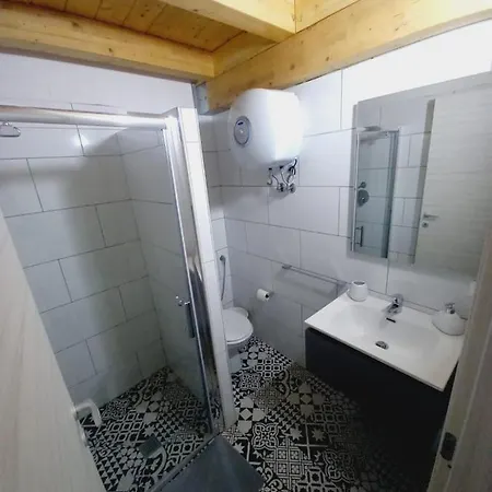 Maya's 2 * Κατάνια